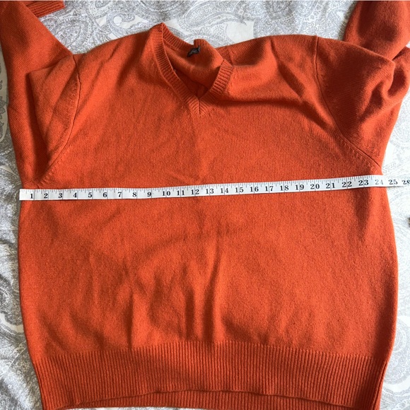 J. McLaughlin Men’s Burnt Orange Wool Angora V-Neck Long Sleeve Sweater-Size XL - Picture 6 of 7